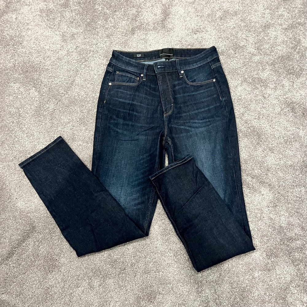 WhiteHouseBlackMarket high rise slim sculpt size10